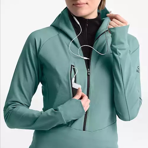 The North Face Respirator Mid Layer ¼ Zip Jacket - Picture 5 of 8